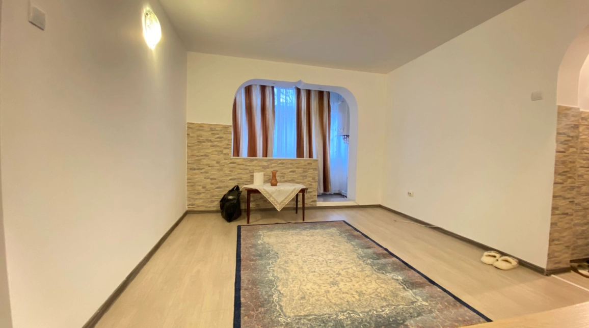 Oferta Apartament, 3 camere, semidecomandat, 65 mp , Podu Ros, de vanzare,  Primaverii - Pasapoarte imagine 5