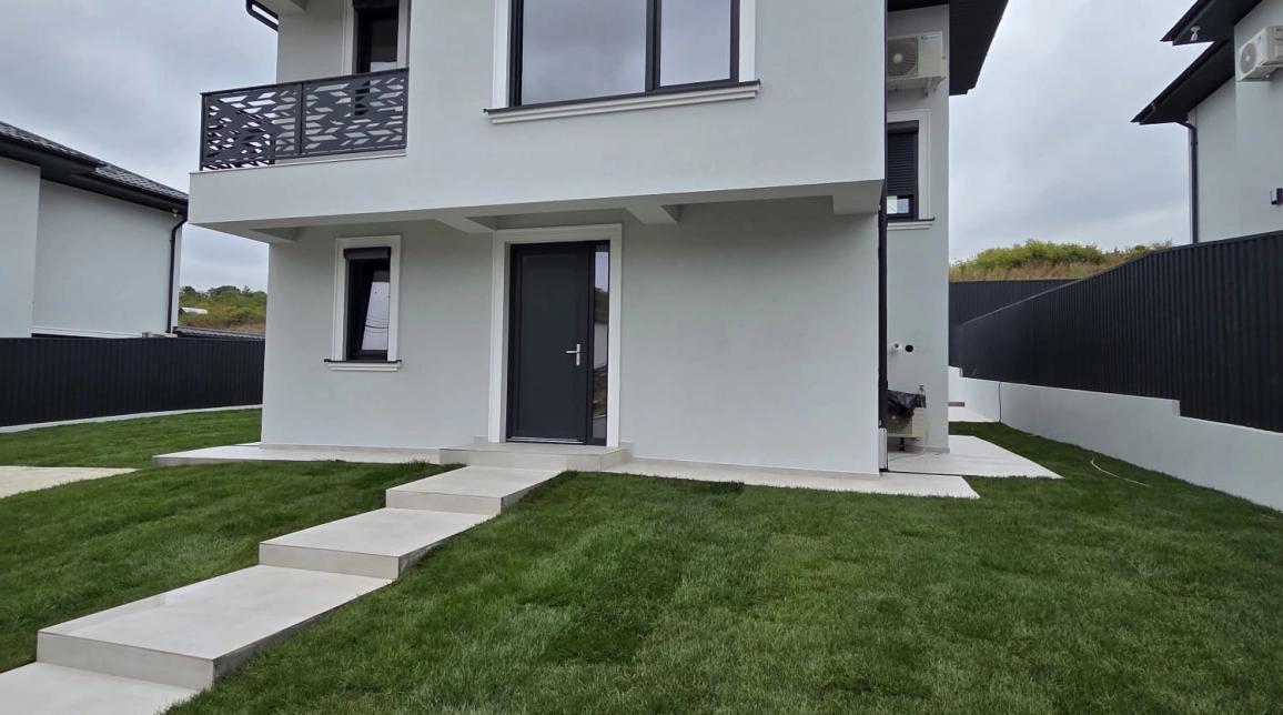 Oferta Casa de vanzare, 4 camere, 120 mp , Miroslava,  1,2 km de Family Market imagine 15