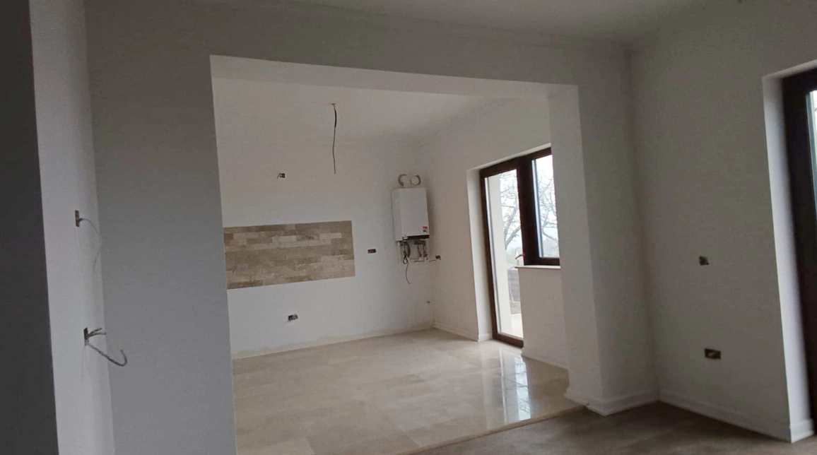 Oferta De vanzare casa, 5 camere, 110 mp , Tomesti,  Chicerea dupa Scoala imagine 1