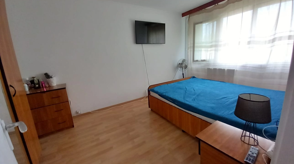 Oferta 2 camere, semidecomandat, 50 mp , de vanzare apartament in zona Podu Ros,  Pasapoarte imagine 8