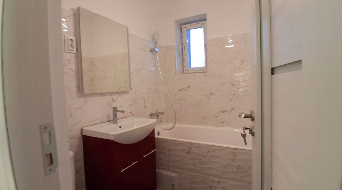 Oferta Apartament, 2 camere, semidecomandat, 52 mp , Podu Ros, de vanzare,  Salubris imagine 5