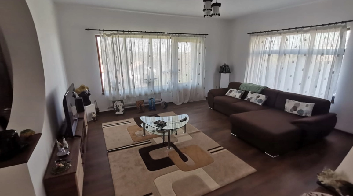Oferta 7 camere, 320 mp , de vanzare casa in zona Bucium,  Pensiunea Shamroch INN imagine 8