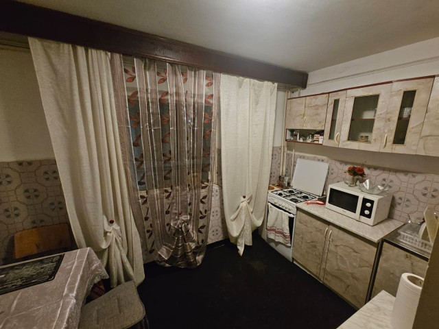 De vanzare apartament, 3 camere,  decomandat ,  72 mp , Nicolina,  (PRIMA STATIE , NICOLINA 2) 160737