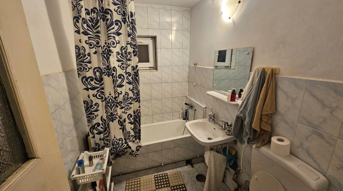 Oferta De vanzare apartament, 3 camere, decomandat, 72 mp , Nicolina,  PRIMA STATIE , NICOLINA 2 imagine 2