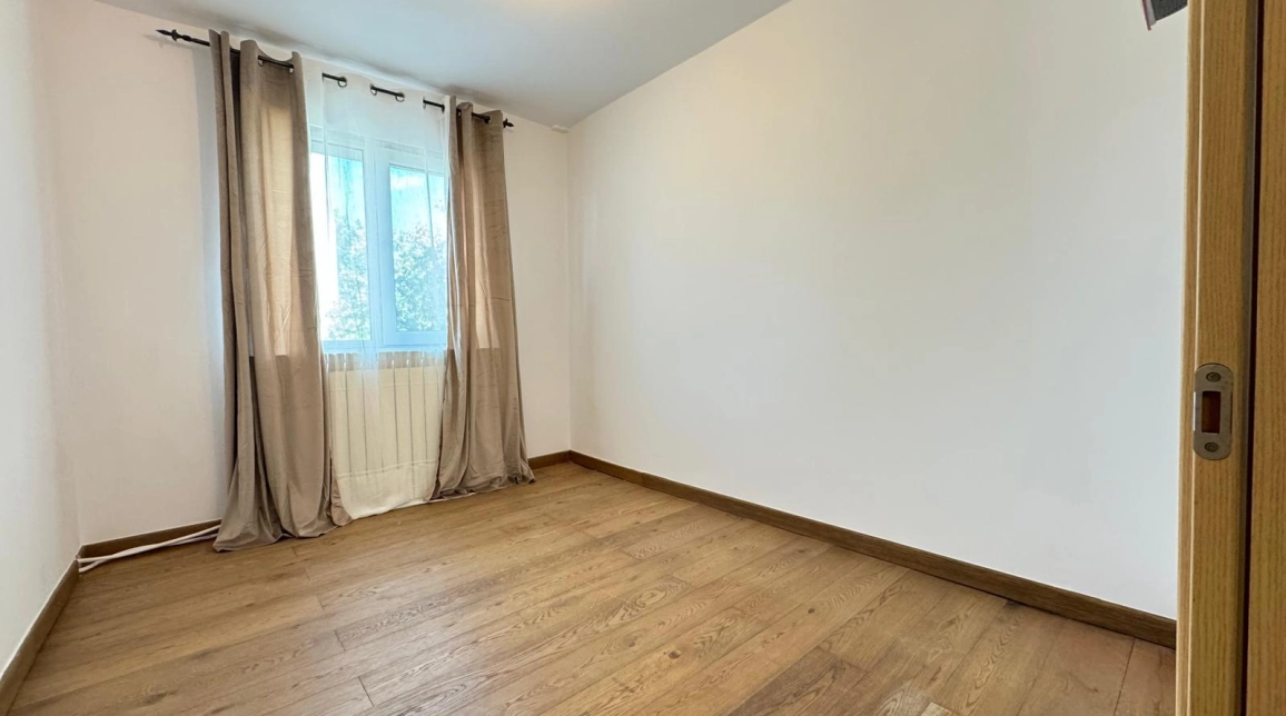 Oferta Apartament de vanzare, 4 camere, semidecomandat, 64 mp , Mircea cel Batran,  Complex Mircea cel Batran imagine 14