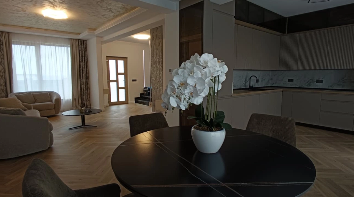 Oferta 4 camere, 106 mp , de vanzare casa in zona Valea Lupului,  mai sus de str Victoriei imagine 11