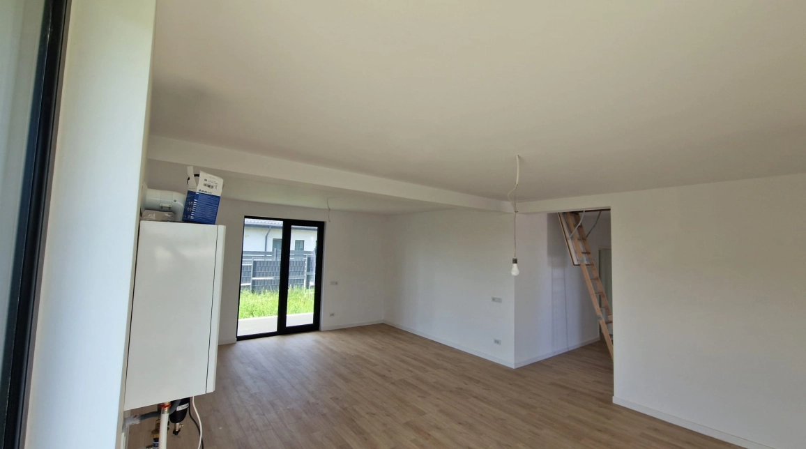 Oferta Miroslava casa 127 mp , 4 camere, de vanzare,  n spate la Familiy Market  imagine 2