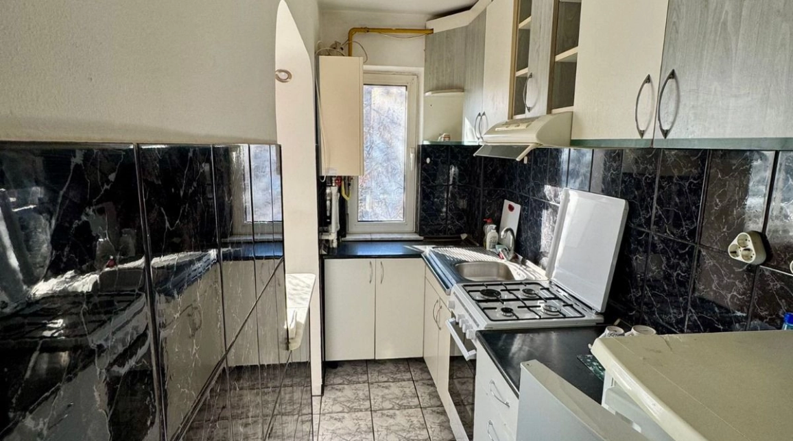 Oferta Podu Ros apartament 40 mp , 3 camere, semidecomandat, de vanzare,  Salubris imagine 1