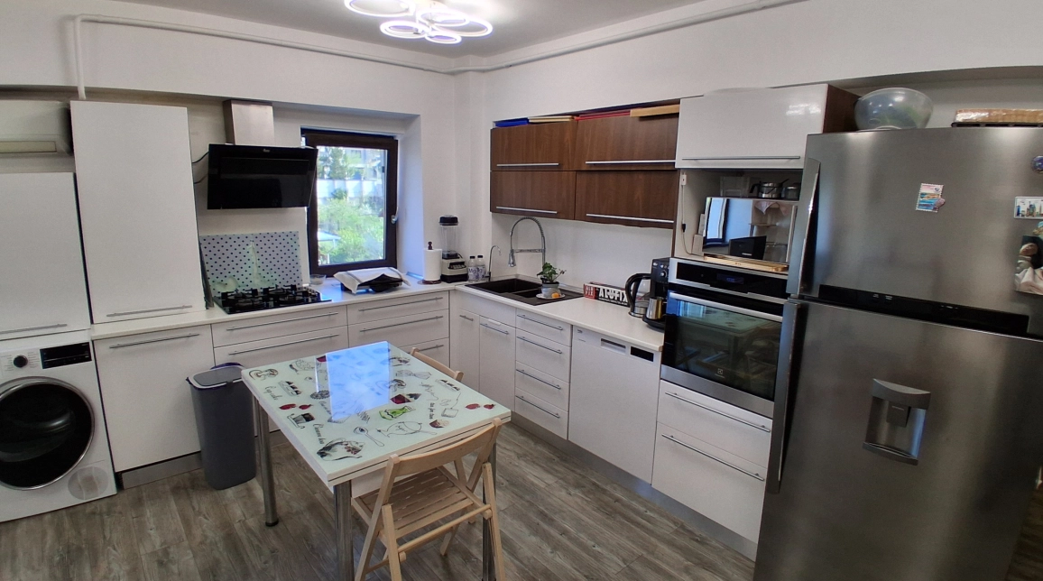 Oferta De vanzare apartament, 3 camere, decomandat, 70 mp , Pacurari,  MOARA DE FOC, LUKOIL imagine 4