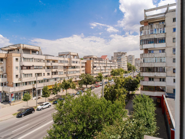 Apartament de vanzare, 3 camere,  decomandat ,  60 mp , Pacurari,  (Posta) 163005