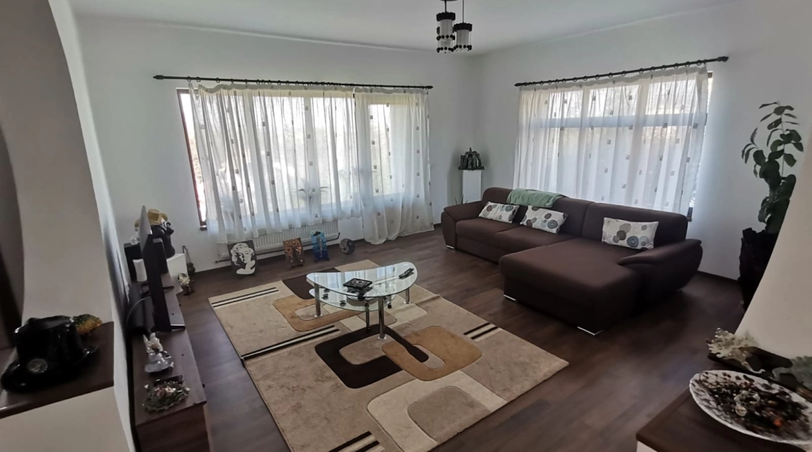 Oferta 7 camere, 320 mp , de vanzare casa in zona Bucium,  Pensiunea Shamroch INN imagine 5