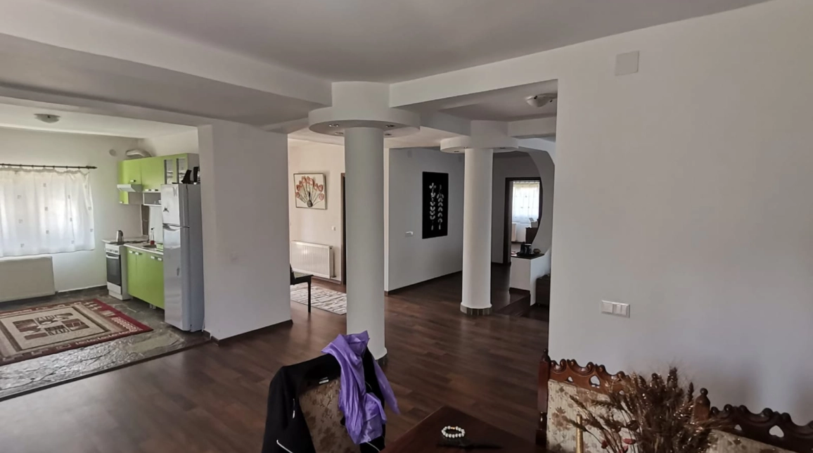 Oferta 7 camere, 320 mp , de vanzare casa in zona Bucium,  Pensiunea Shamroch INN imagine 4