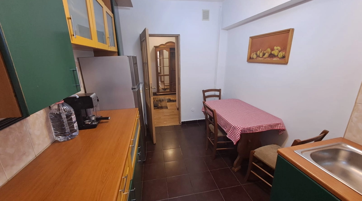 Oferta Pacurari apartament 72 mp , 3 camere, decomandat, de inchiriat,  Alpha Bank imagine 8