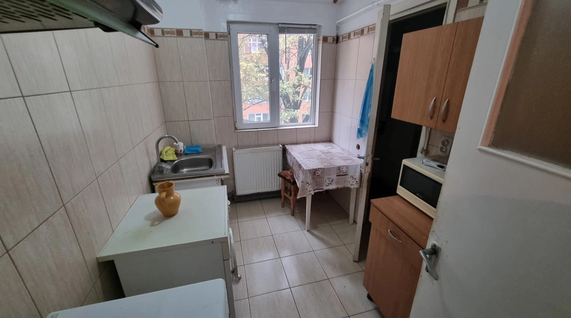 Oferta Tatarasi apartament 64 mp , 3 camere, semidecomandat, de vanzare,  Piata Chirila imagine 1