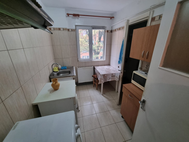 Tatarasi apartament  64 mp , 3 camere,  semidecomandat , de vanzare,  (Piata Chirila) 160484