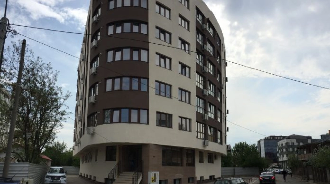 Oferta Centru apartament 53 mp , 3 camere, , de vanzare,  Vis a vis de Palas Mall imagine 2