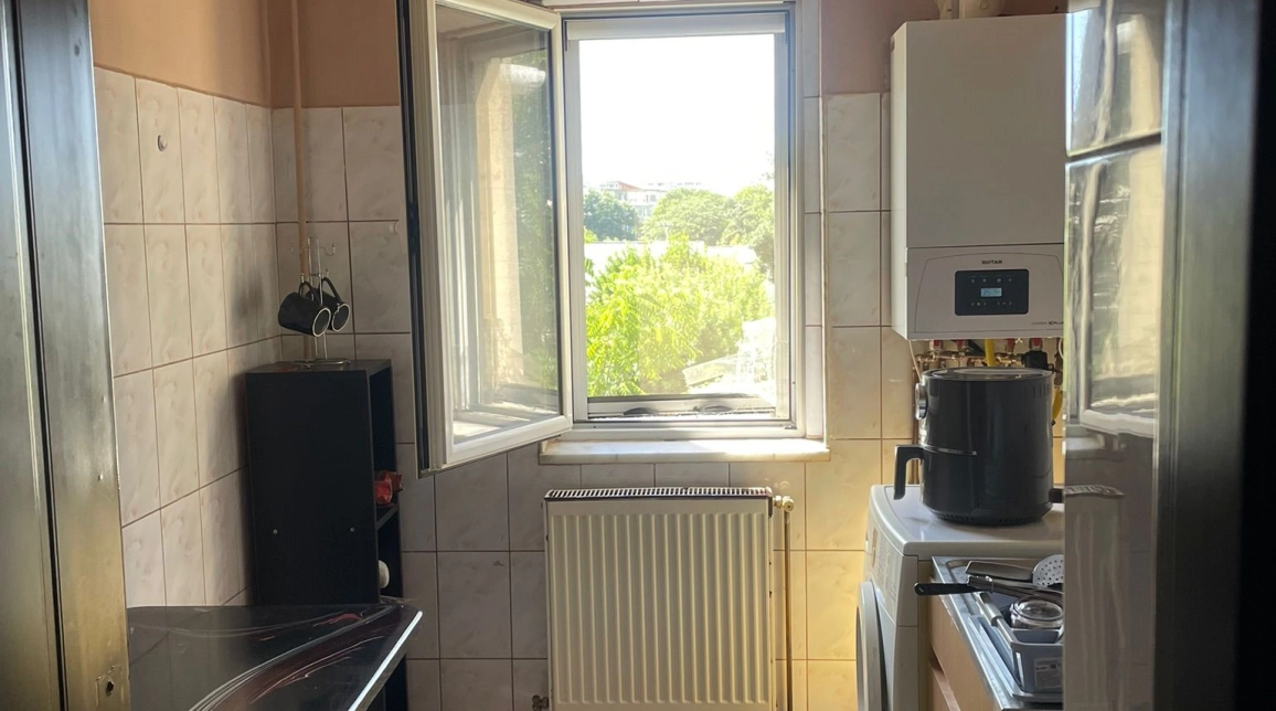 Oferta De vanzare apartament, 2 camere, nedecomandat, 50 mp , Podu Ros,  Sensul Giratoriu imagine 4