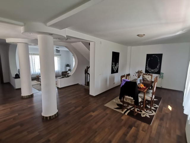 7 camere,  320mp, de vanzare vila in zona Bucium,  (Pensiunea Shamroch INN) 142198