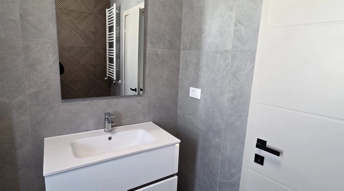Oferta Casa de vanzare, 4 camere, 120 mp , Miroslava,  1,2 km de Family Market imagine 4