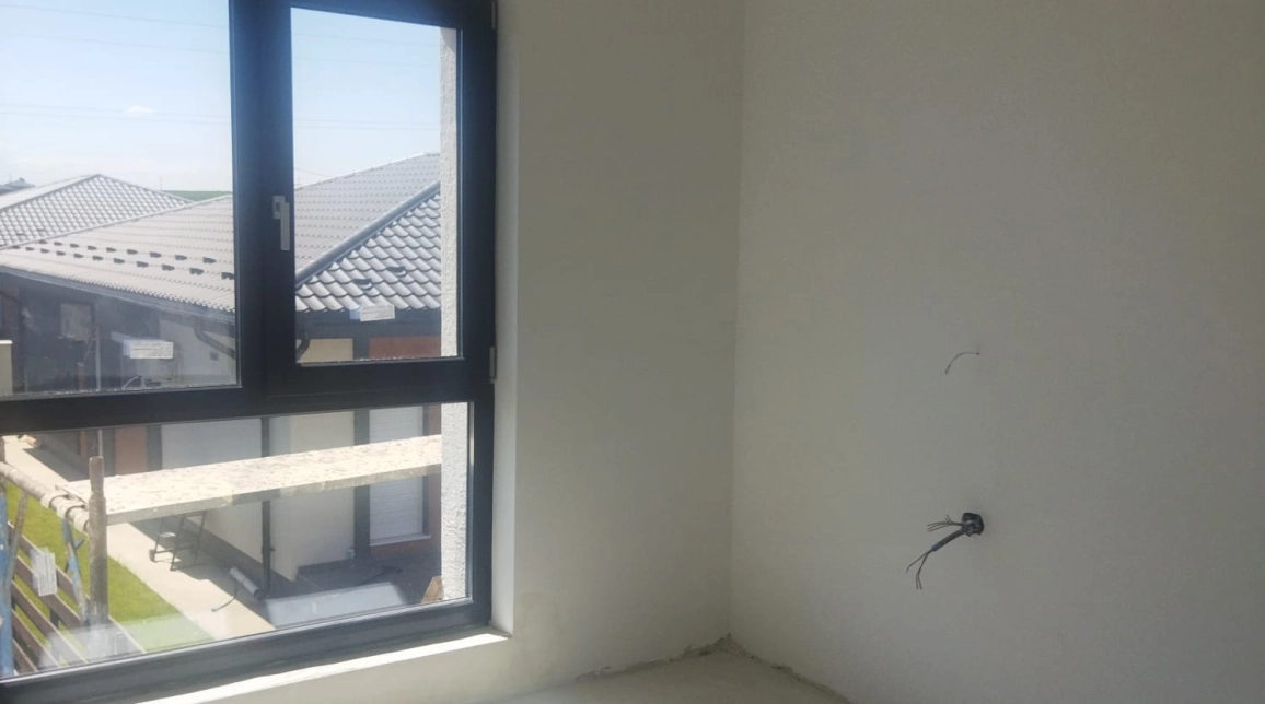 Oferta Miroslava casa 110 mp , 4 camere, de vanzare,  la 1Km de Primarie imagine 5