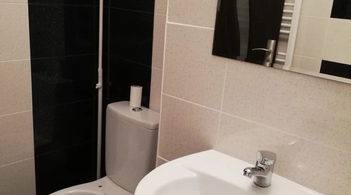 Oferta 2 camere, semidecomandat, 52 mp , de vanzare apartament in zona Podu Ros,  Salubris imagine 2