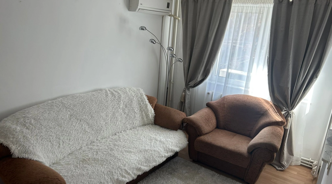 Oferta Podu Ros apartament 40 mp , 3 camere, semidecomandat, de vanzare,  Salubris imagine 4