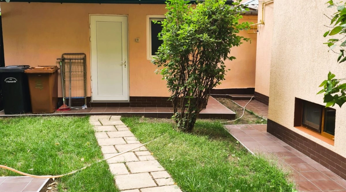 Oferta Casa, 5 camere, 203 mp , Tatarasi, de vanzare,  in spate la posta imagine 14