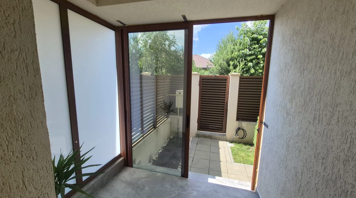 Oferta Casa, 4 camere, 115 mp , Miroslava, de vanzare,  Transanapet imagine 13