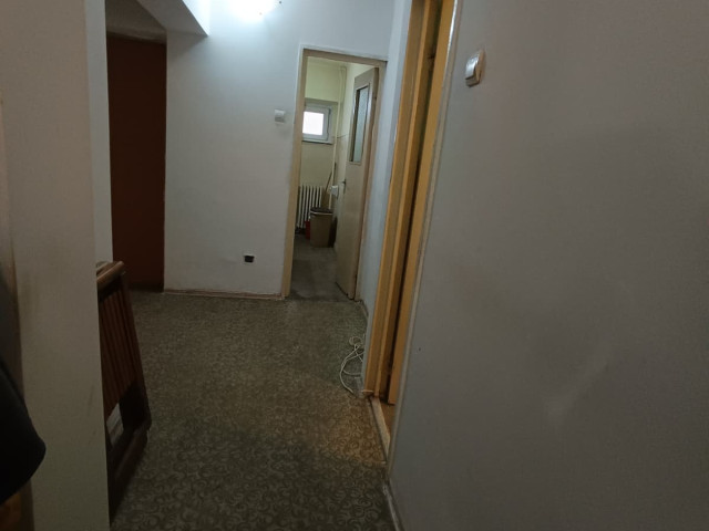 De vanzare apartament, 3 camere,  decomandat ,  68 mp , Centru,  (UMF -B.dul Independentei) 161237