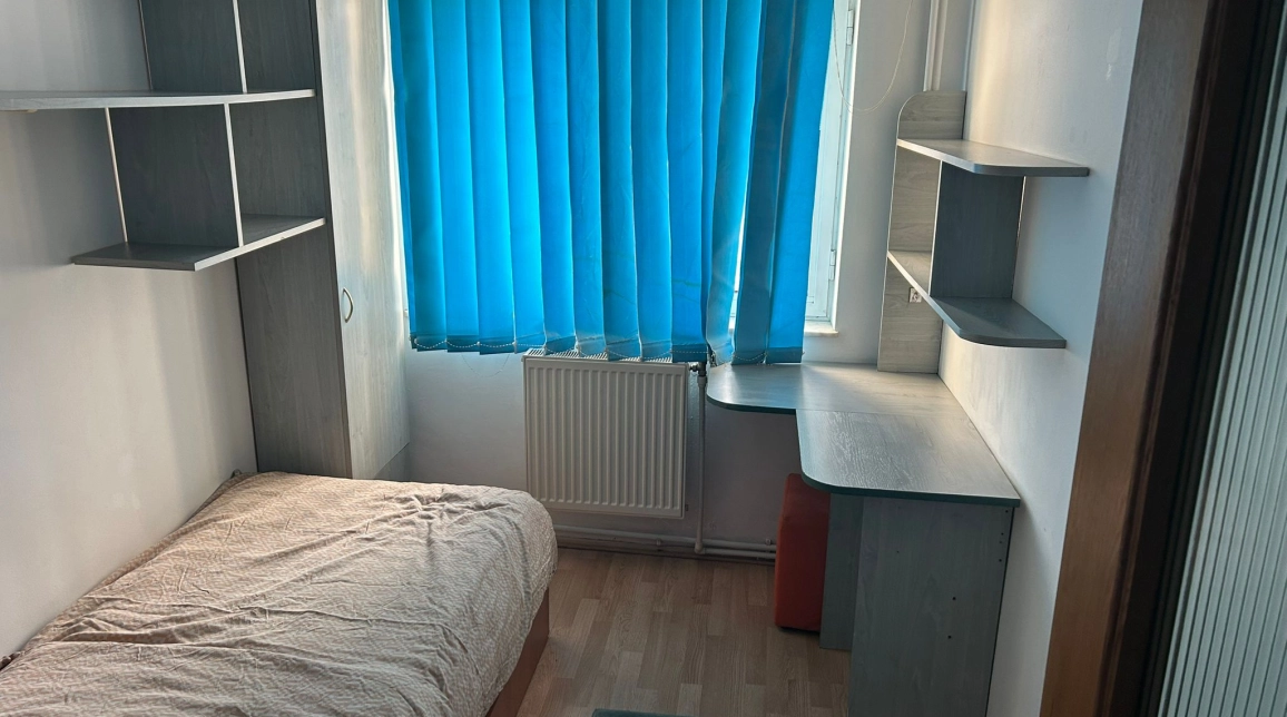 Oferta Podu Ros apartament 40 mp , 3 camere, semidecomandat, de vanzare,  Salubris imagine 3