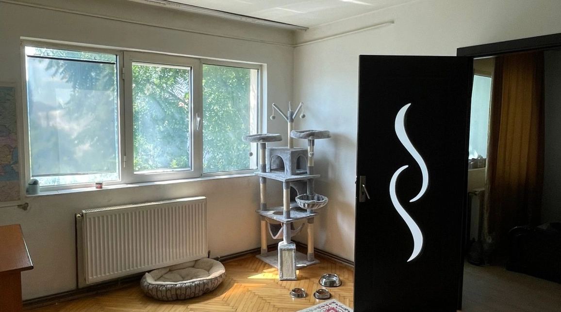 Oferta De vanzare apartament, 2 camere, nedecomandat, 50 mp , Podu Ros,  Sensul Giratoriu imagine 1