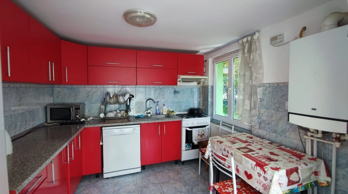 Oferta Casa, 5 camere, 280 mp , Valea Adanca, de vanzare,  str Costea Voda imagine 1