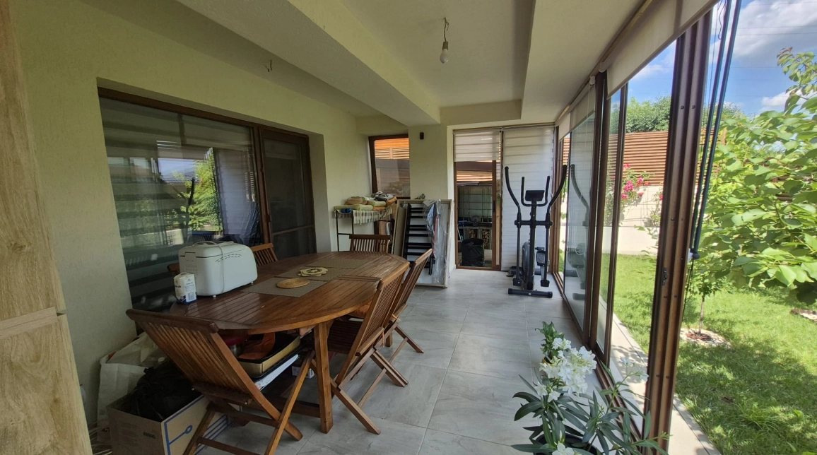 Oferta Casa, 4 camere, 115 mp , Miroslava, de vanzare,  Transanapet imagine 5
