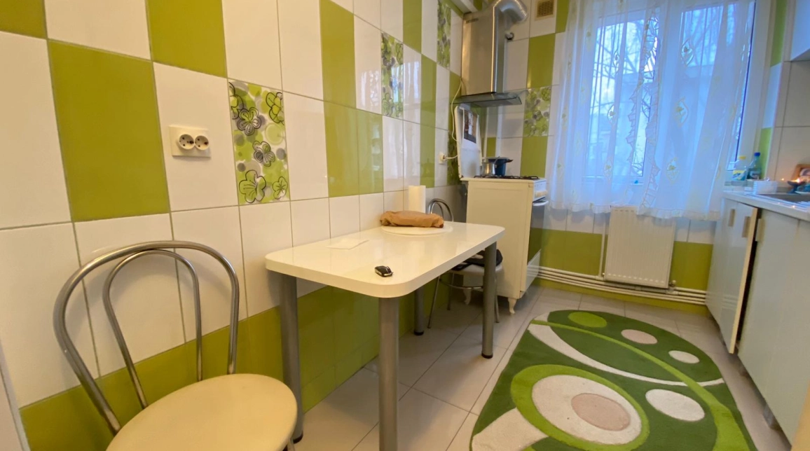 Oferta Apartament, 3 camere, semidecomandat, 65 mp , Podu Ros, de vanzare,  Primaverii - Pasapoarte imagine 4
