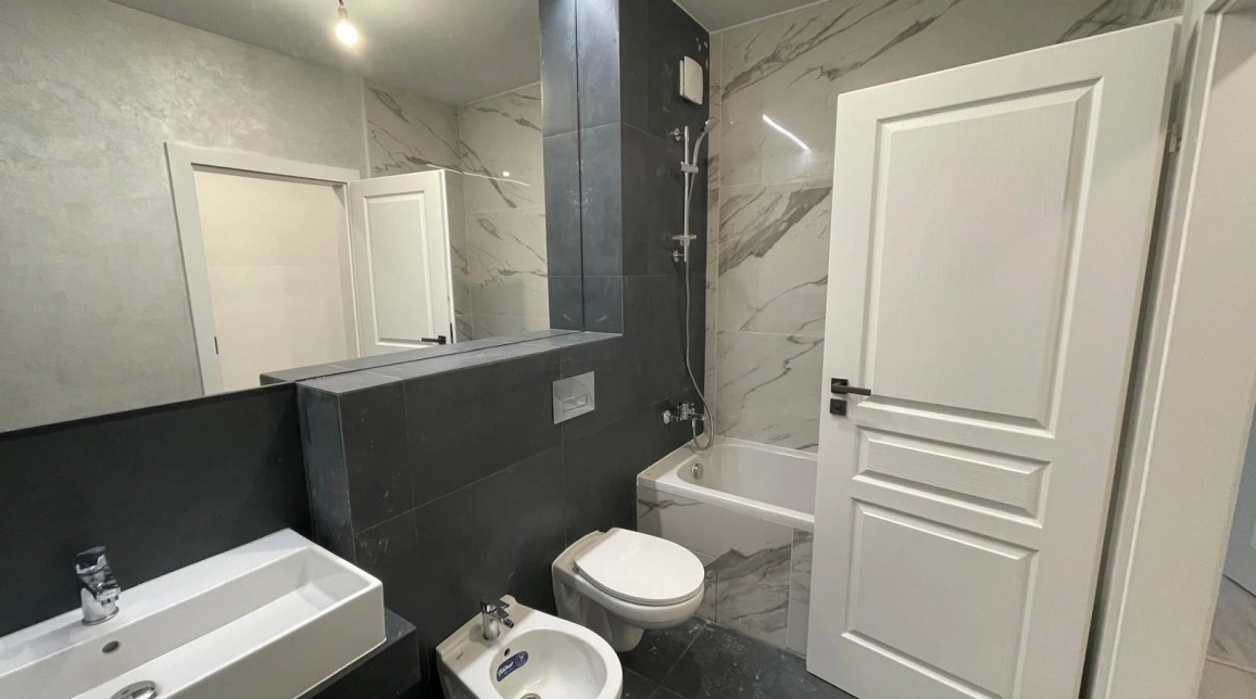 Oferta Apartament nou, 3 camere, semidecomandat, 83 mp , CUG, de vanzare,  1.5 km de la Al. T. Neculai imagine 2