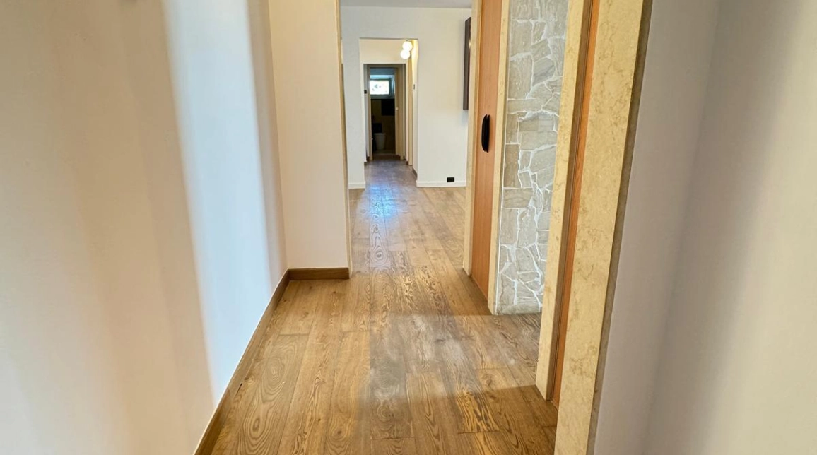 Oferta Apartament de vanzare, 4 camere, semidecomandat, 64 mp , Mircea cel Batran,  Complex Mircea cel Batran imagine 11