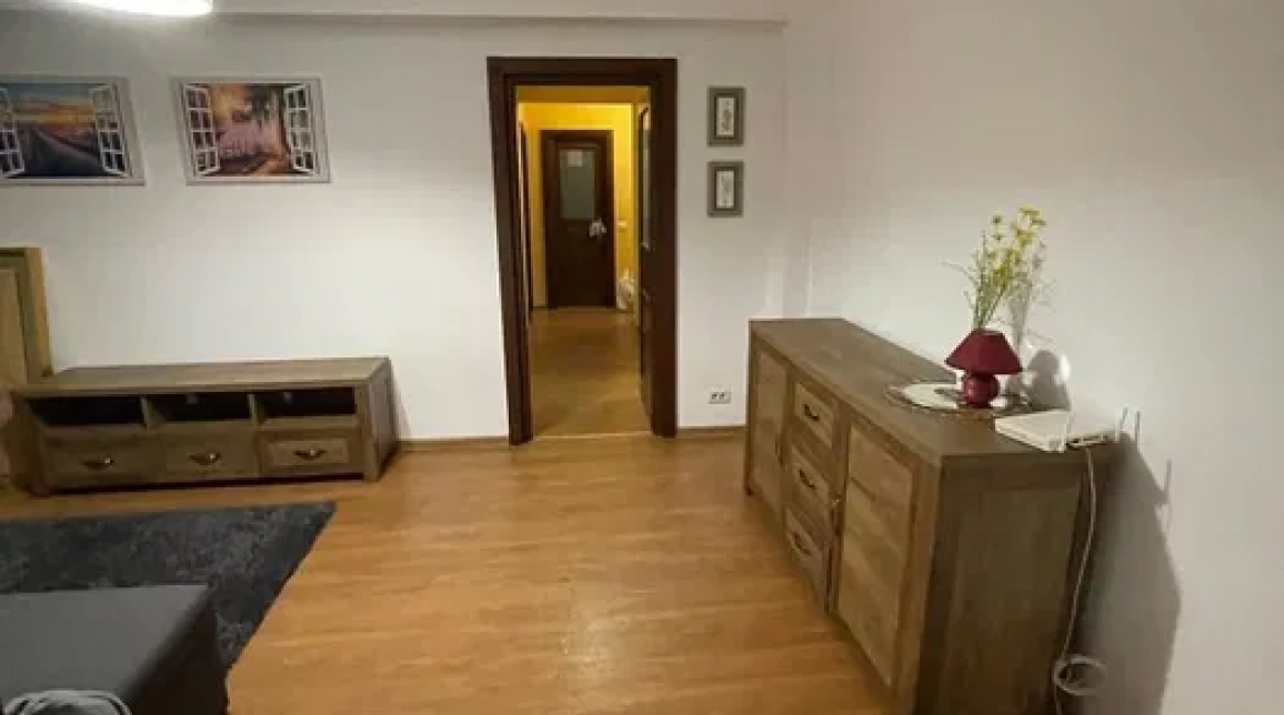 Oferta Apartament de vanzare, 4 camere, decomandat, 91 mp , Tatarasi,  Piata Chirila - Ateneu imagine 2