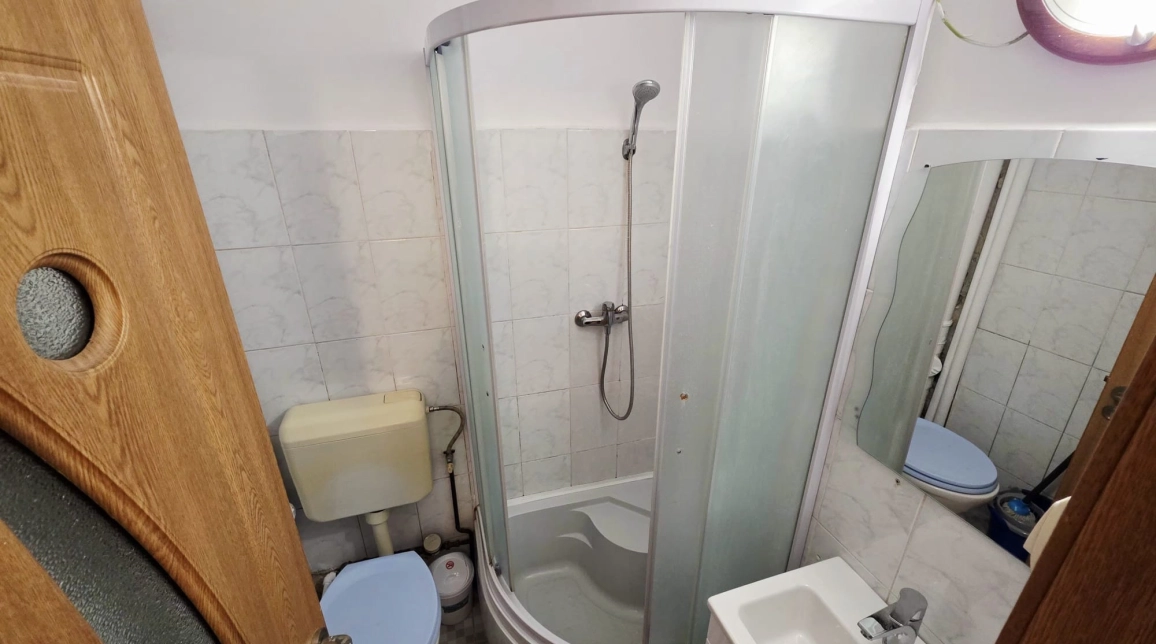 Oferta Apartament de inchiriat, o camera, garsoniera, 22 mp , Alexandru cel Bun,  Liceul Miron Costin imagine 2