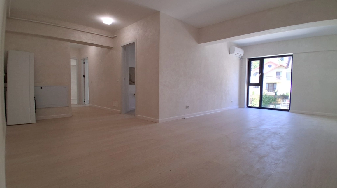 Oferta Pacurari apartament 94 mp , 3 camere, decomandat, de vanzare,  ALPHA BANK, MUNCA INVALIZILOR imagine 1