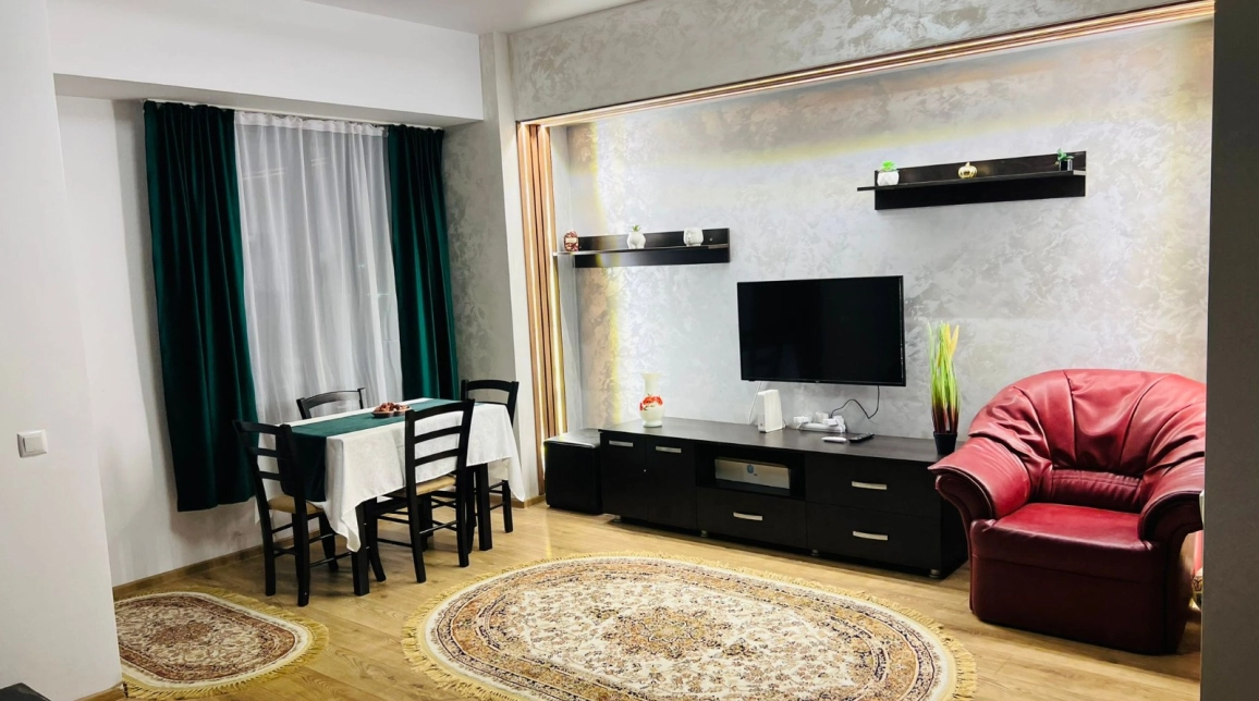 Oferta Centru apartament 76 mp , 3 camere, decomandat, de inchiriat,  Pallas Mall - Lazar Residence imagine 1