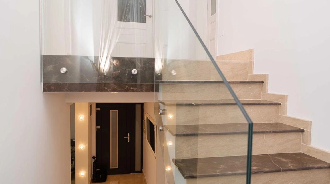 Oferta 6 camere, 245 mp , de vanzare casa in zona Breazu,  La asfalt imagine 8