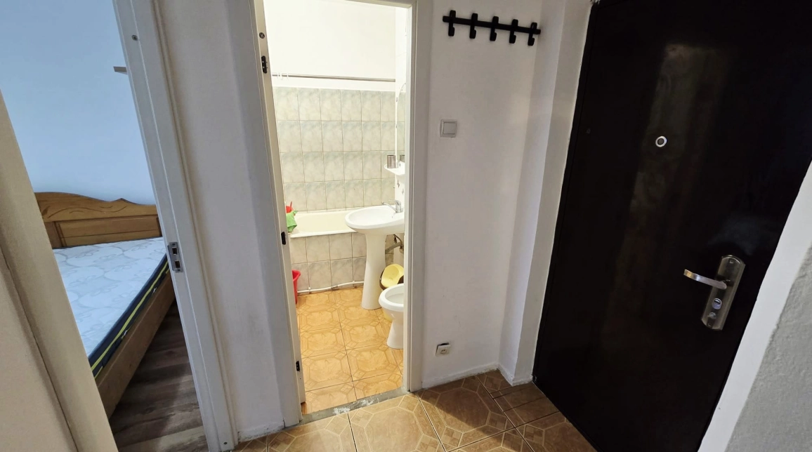 Oferta Apartament de inchiriat, 2 camere, decomandat, 42 mp , Alexandru cel Bun,  Penny imagine 5