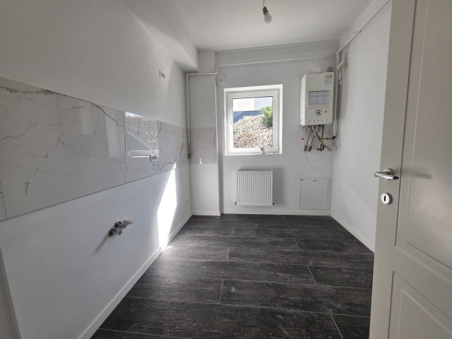 Apartament nou de vanzare, o camera,  decomandat ,  35 mp , Bucium,  (Acces asfaltat- 1km de Sos.Bucium) 130160