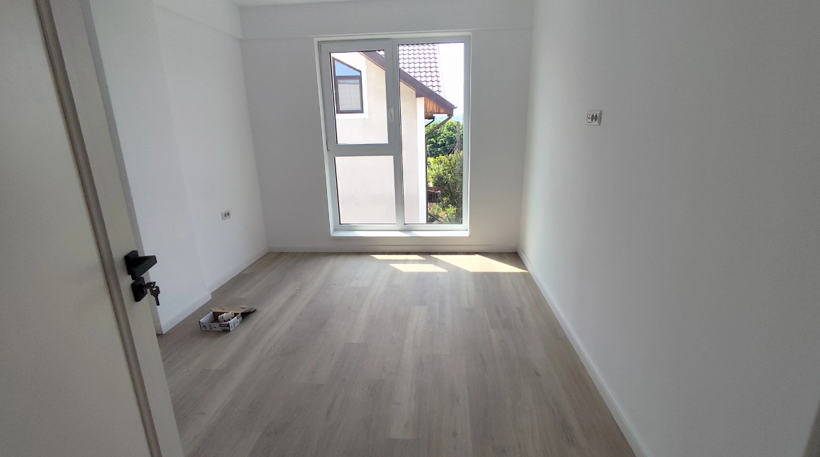Oferta Apartament nou de vanzare, 3 camere, semidecomandat, 80 mp , Popas Pacurari,  400m de la drumul european imagine 4