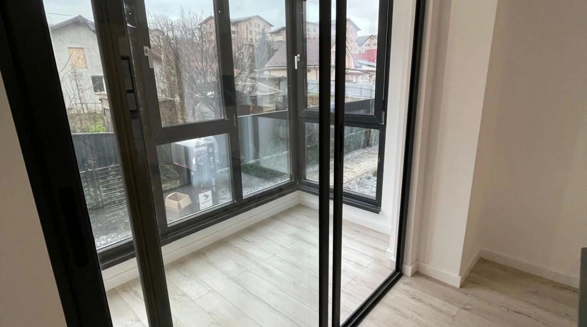Oferta Apartament nou, 3 camere, semidecomandat, 83 mp , CUG, de vanzare,  1.5 km de la Al. T. Neculai imagine 6