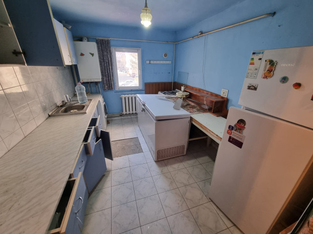 Tomesti apartament  93 mp , 4 camere,  decomandat , de vanzare,  (Scoala Patrascanu) 161684