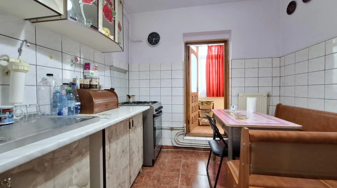 Oferta 3 camere, semidecomandat, 60 mp , de vanzare apartament in zona Nicolina,  Nicolina 2 imagine 16