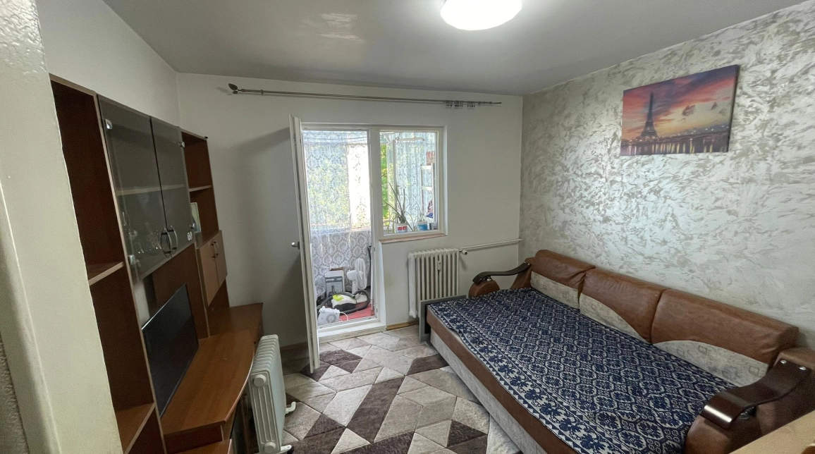 Oferta De vanzare apartament, 2 camere, decomandat, 37 mp , Tatarasi,  Carrefour Express imagine 1