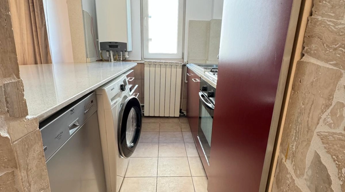 Oferta Apartament de vanzare, 4 camere, semidecomandat, 64 mp , Mircea cel Batran,  Complex Mircea cel Batran imagine 9