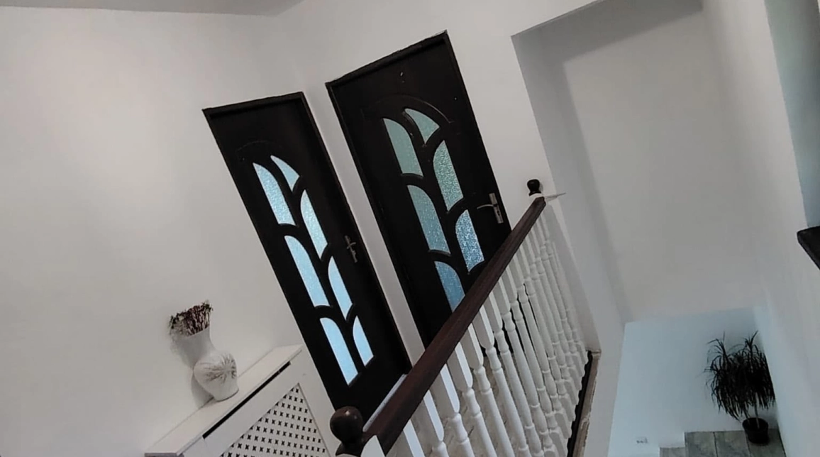 Oferta 4 camere, 110 mp , de vanzare casa in zona Popas Pacurari,  mai sus de Lucian Blaga imagine 1